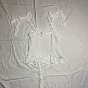 Medium White top